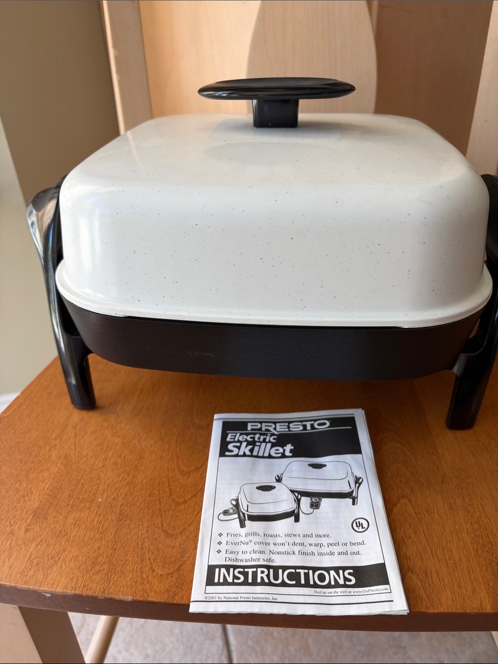 Presto Electric Skillet - Black Base with White Speckled Lid